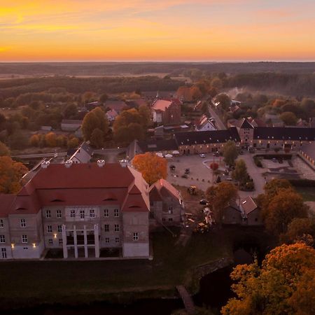 Palac Siemczyno Exteriör bild