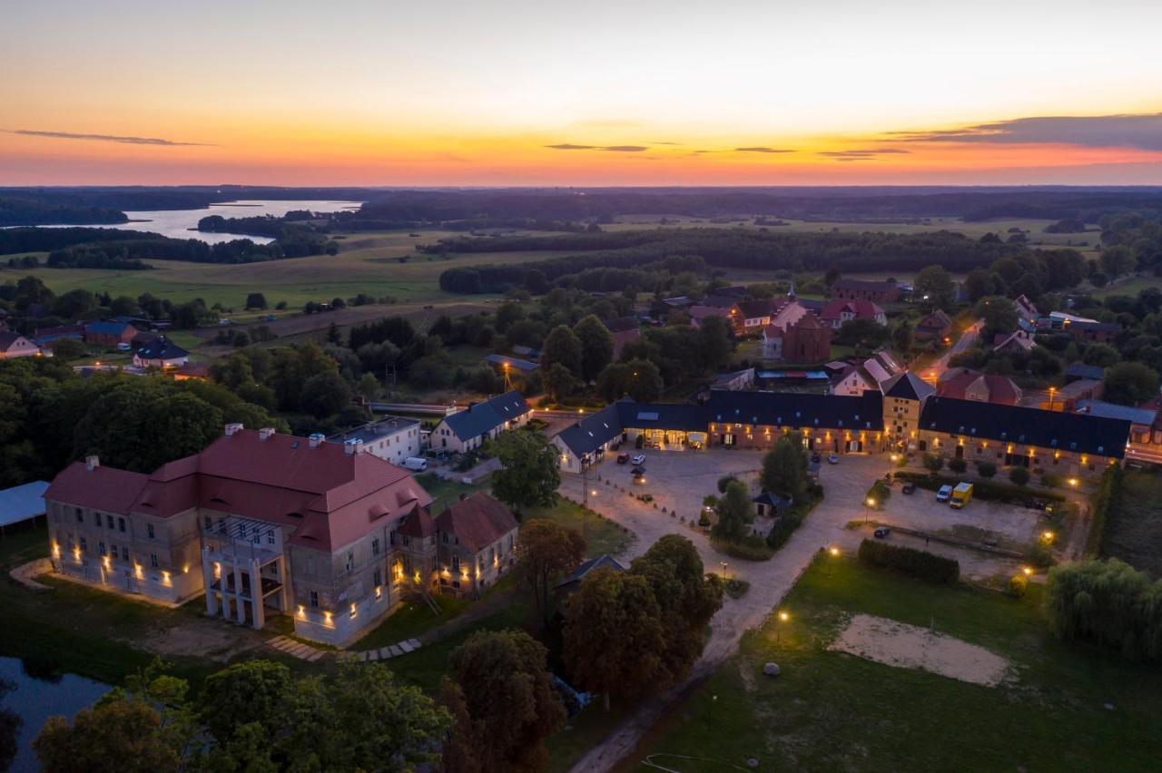 Palac Siemczyno Exteriör bild